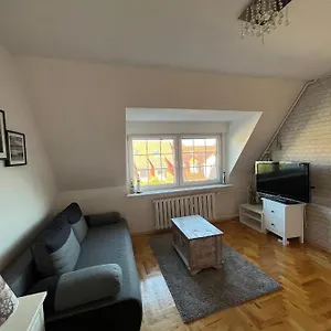https://apartament-koobrzeska-mansarda-narutowicza-8.kolobrzeghotels.com
