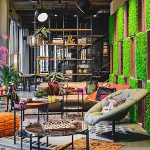 Отель Moxy Airport, Познань